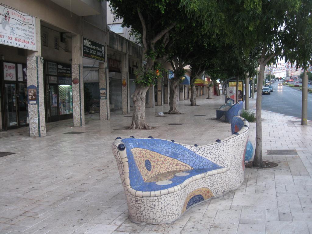 Apartments Petah Tiqwa - Bar Kochva Street Petach Tikva Exterior photo